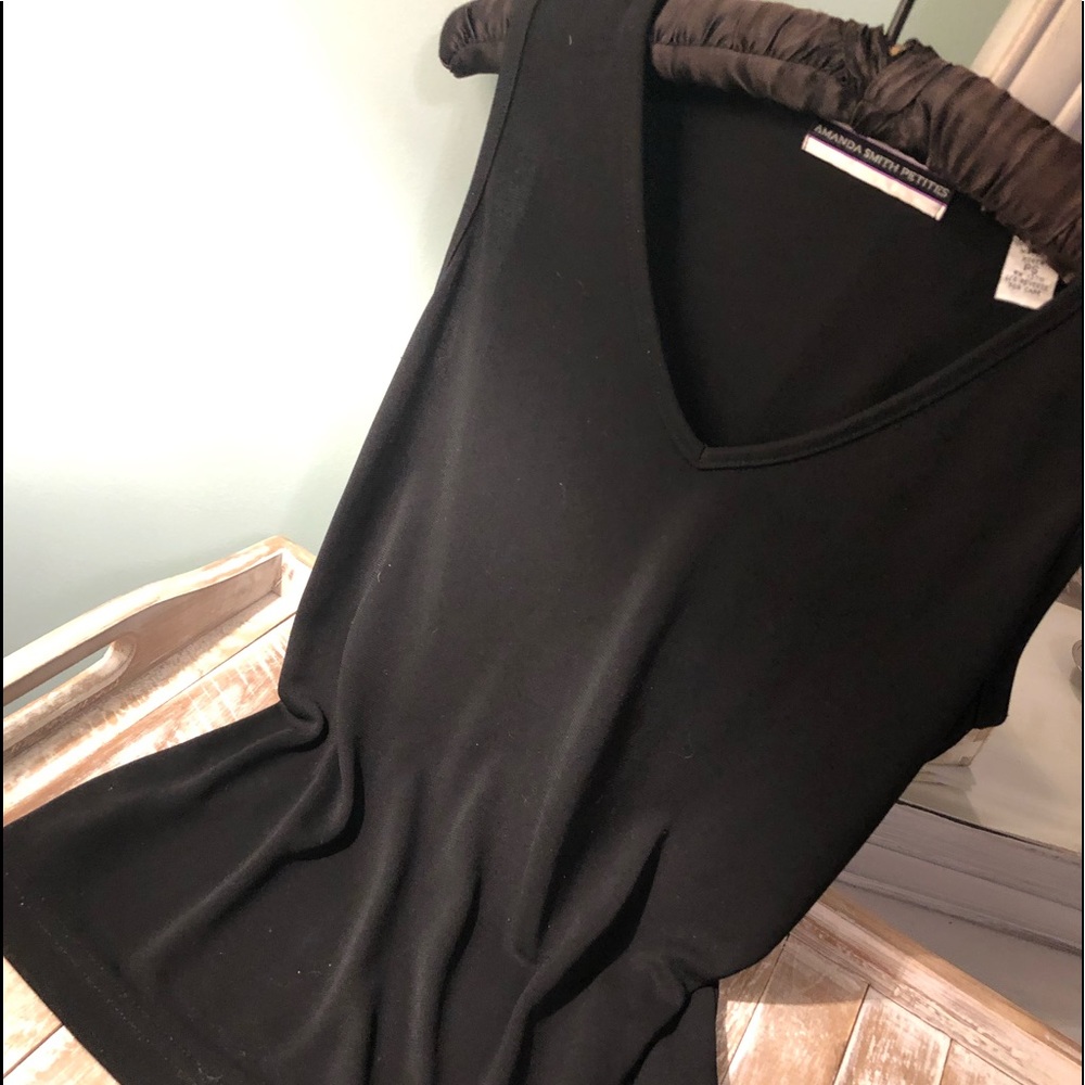 Amanda Smith ... sleeveless v neck